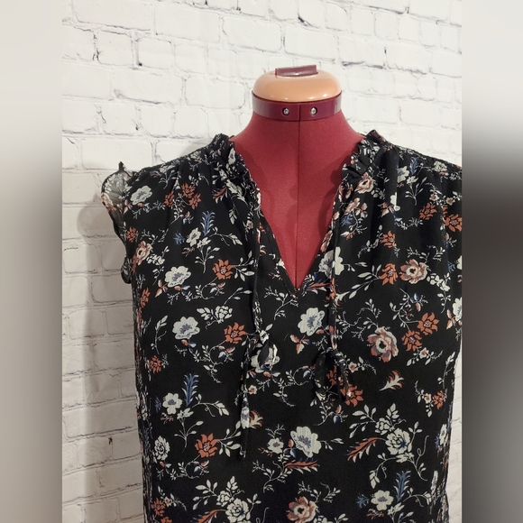 Tamara flower tank blouse - Picture 3 of 7